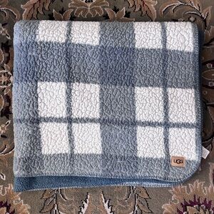 Ugg Blanket